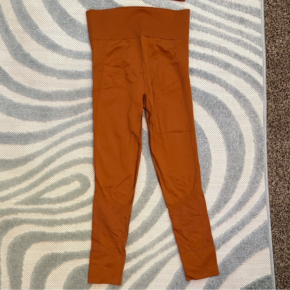 Halfdays Sofia Leggings in Caramel Rust Copper Orange size Medium